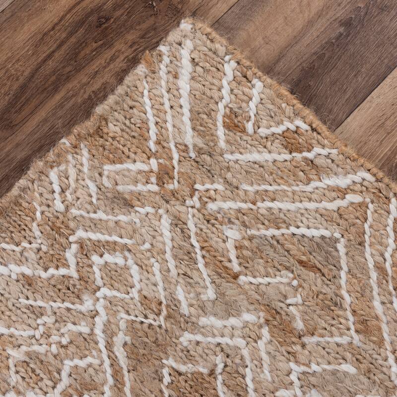 Alora Decor Bali Natural Tone and Beige Hand-woven Dhurrie Jute Rug