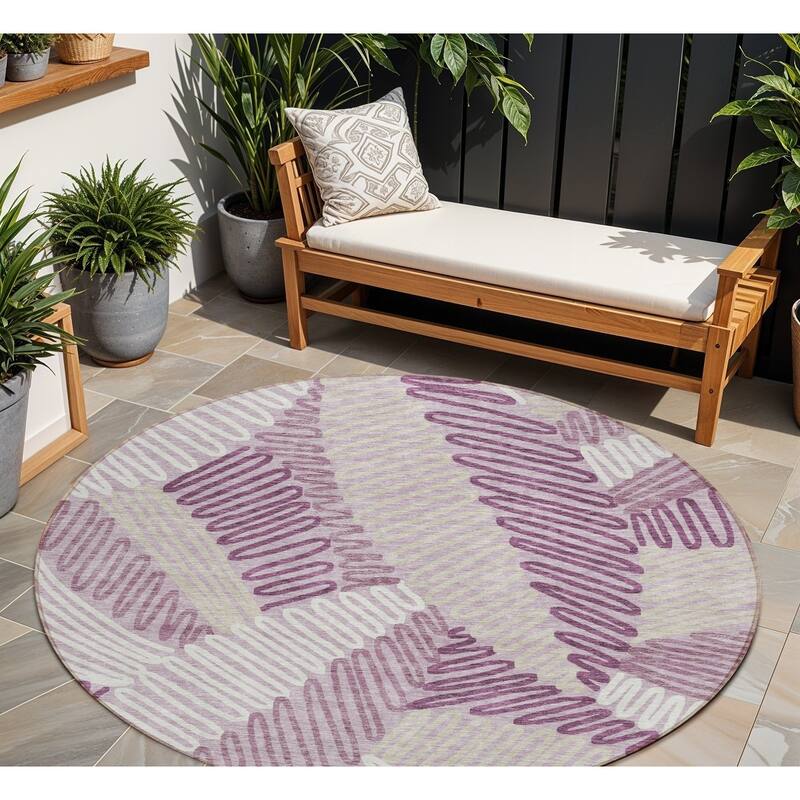 HomeRoots Floral Transitional Rectangle Outdoor Rug - 8' Round