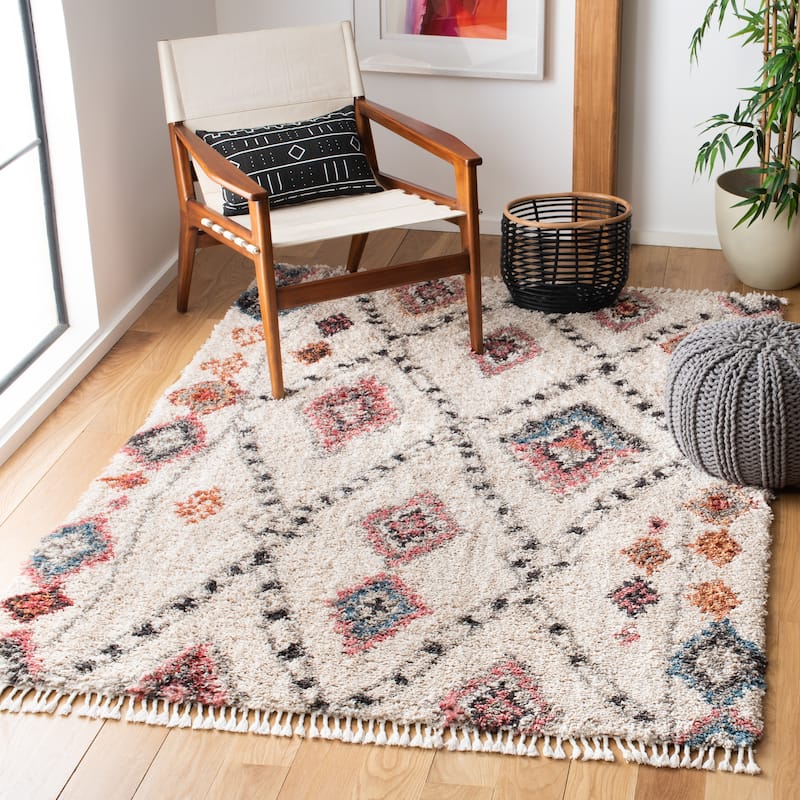 SAFAVIEH Morocco Zela Boho Tassel Rug
