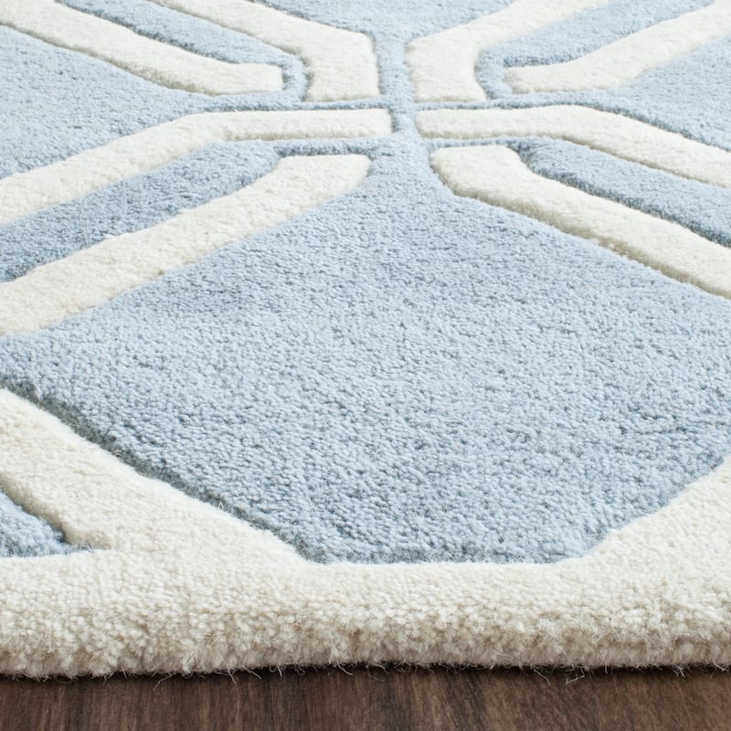SAFAVIEH Handmade Chatham Jablenka Modern Wool Rug