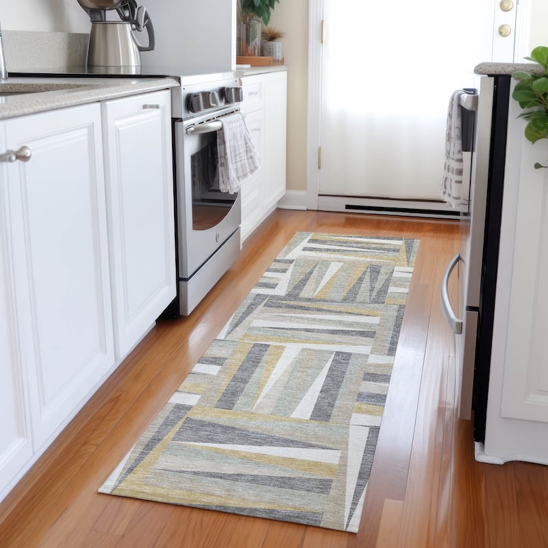 Machine Washable Indoor/ Outdoor Contemporary Mosaic Chantille Rug