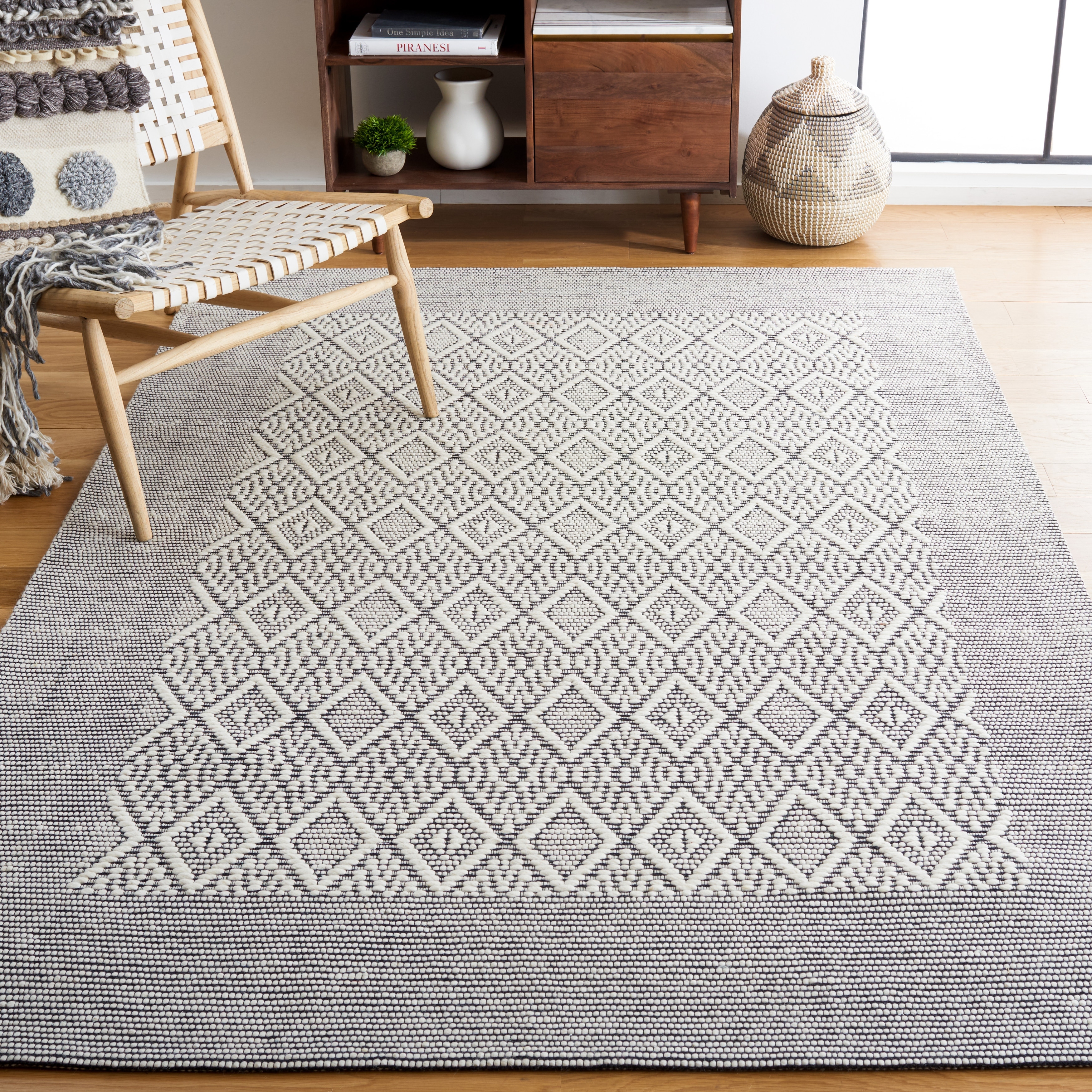 SAFAVIEH Handmade Vermont Karina Wool Rug