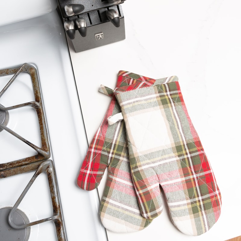 Fabstyles Celebration Plaid Set of 2 Terry Cotton Oven Mitt - 7x12