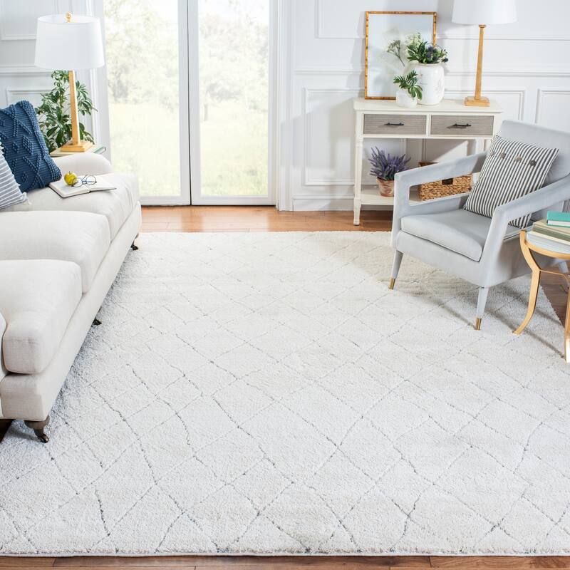 Martha Stewart by SAFAVIEH Lucia Shag Brigita Rug