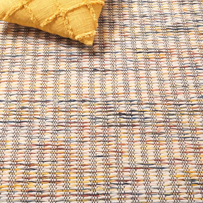 SAFAVIEH Handmade Natura Ariella Wool Rug