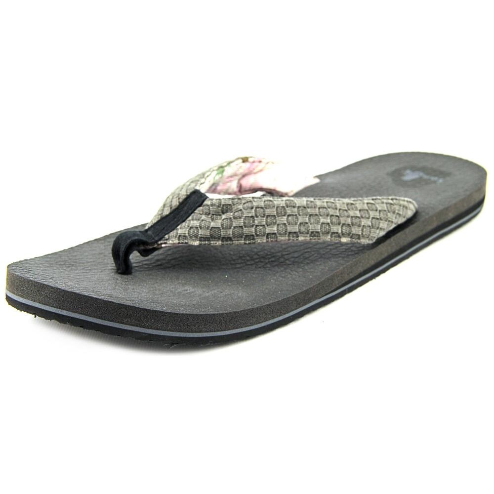 sanuk yogi