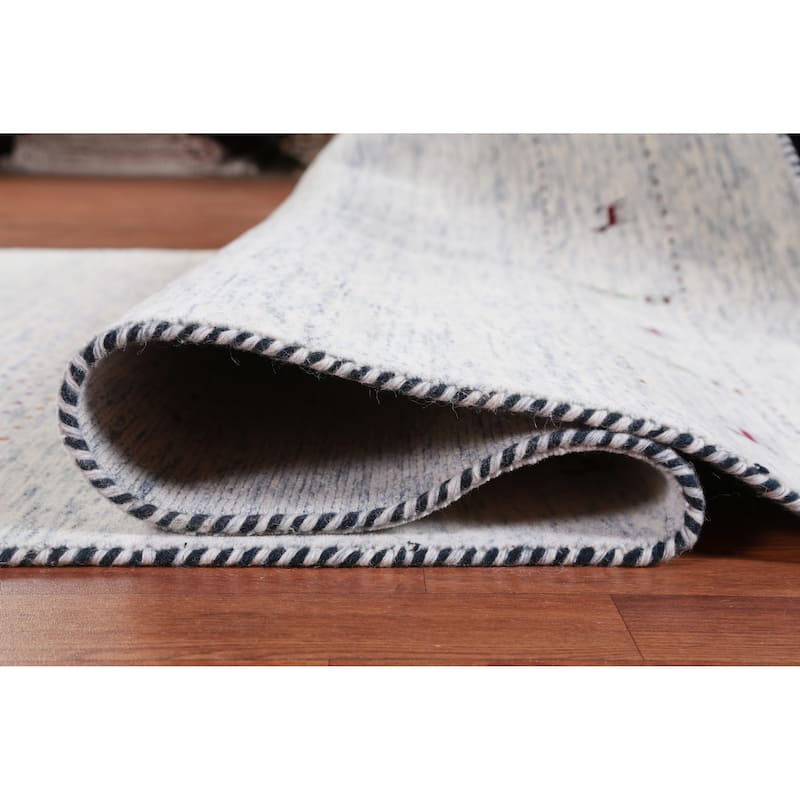 Hand Knotted Oriental 100% Wool Carpet Tribal Animal Pictorial Beige & Ivories Gabbeh Area Rug - 7' 10'' X 5' 2''