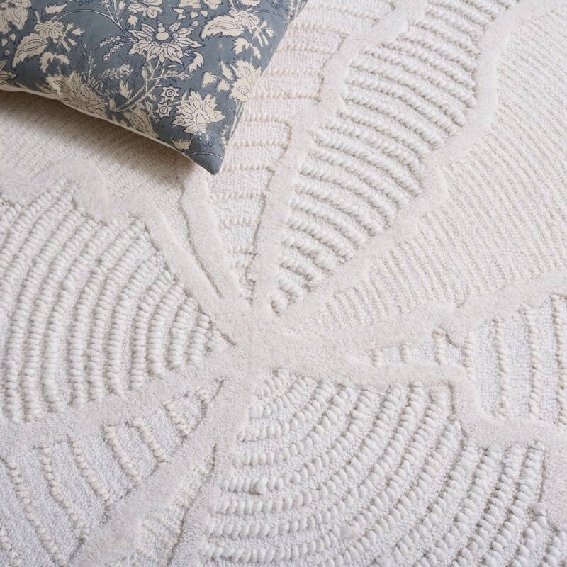 SAFAVIEH Handmade Abstract Shiori Wool Rug