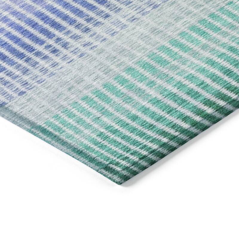 Machine Washable Indoor/ Outdoor Contemporary Stripes Chantille Rug