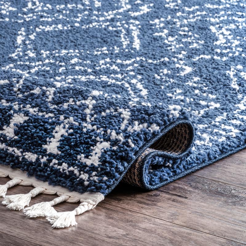 Nuloom Vasiliki Moroccan Shag Tasseled Area Rug