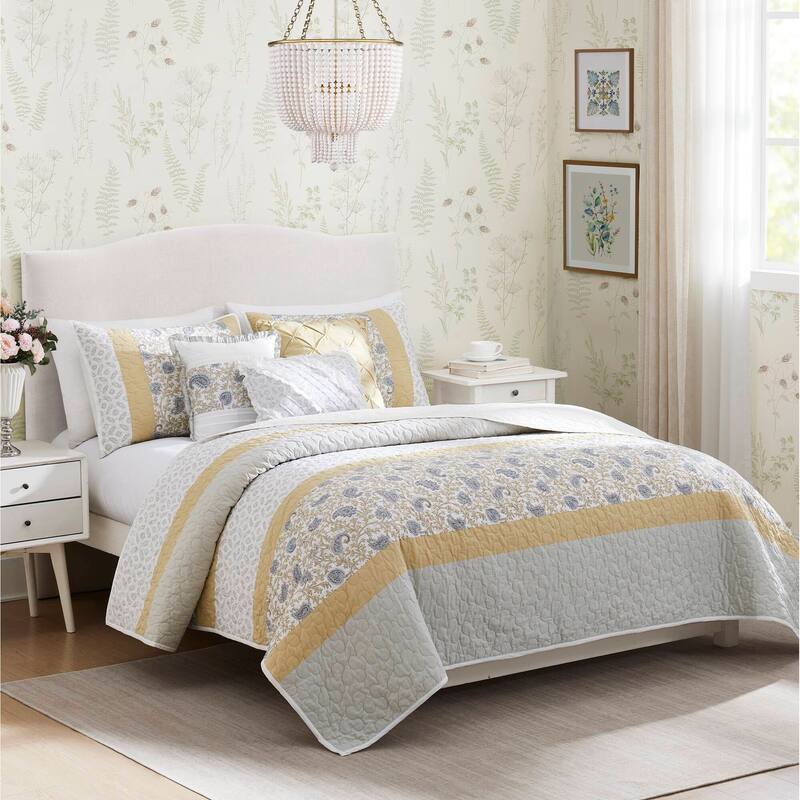 Madison Park Vanessa 6 Piece Cotton Percale Quilt Set with Throw Pillows