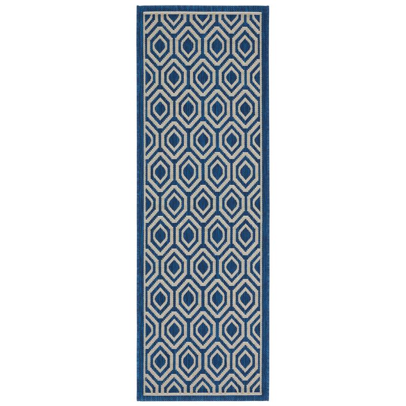 SAFAVIEH Courtyard Carolee Indoor/ Outdoor Patio Backyard Rug
