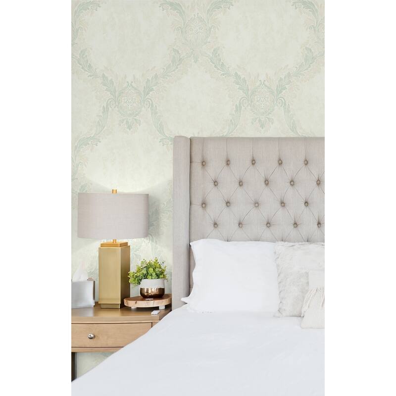 Seabrook Designs Dana Traditional Damask Unpasted Wallpaper