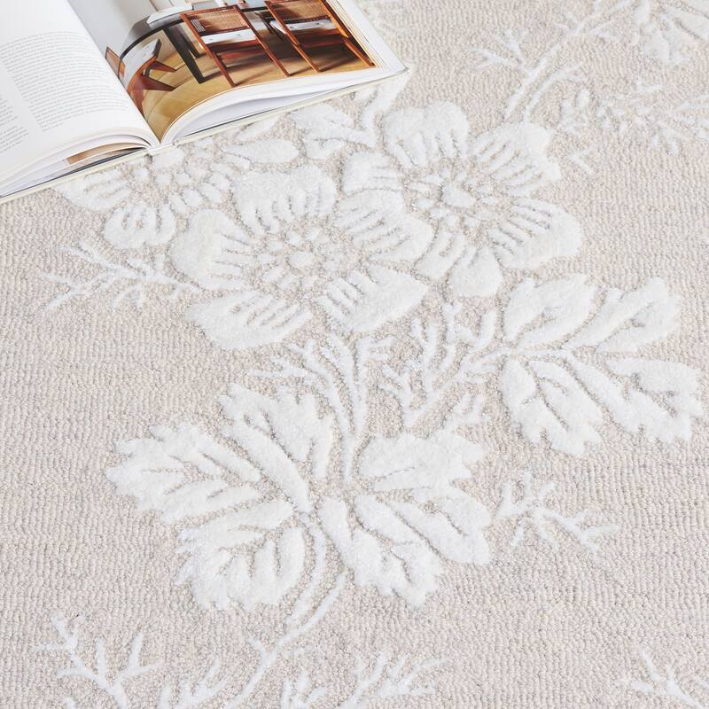 SAFAVIEH Handmade Glamour Riga Modern & Contemporary Viscose Rug