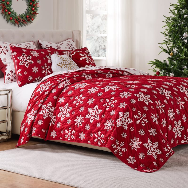 Greenland Home Novelty Holiday Reversible Matelasse Coverlet Set