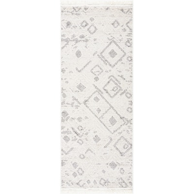 Livabliss Rustic Berlin Diamond Area Rug - 2'7" x 7'3"