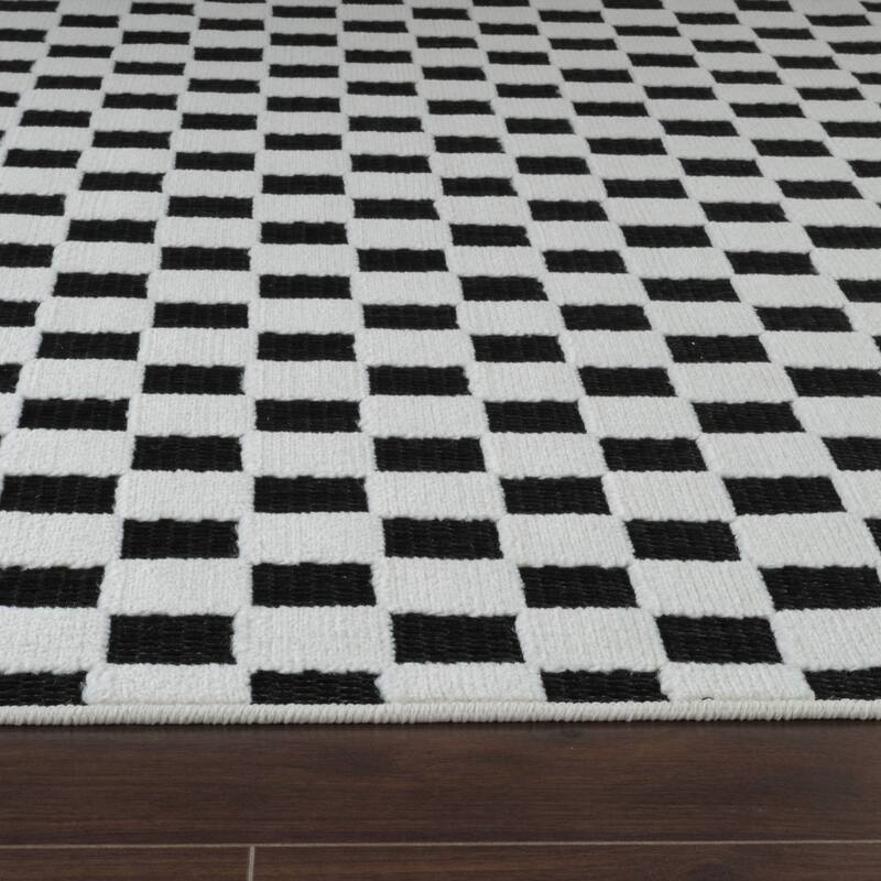 Tava Sleek Geometric Weather Resistant Trendy Modern Runner Outdoor Rug