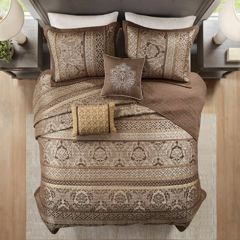 Madison Park Venetian Oversized 5-Piece Jacquard Bedspread Quilt Set with Matching Shams and Embroidered Throw Pillows
