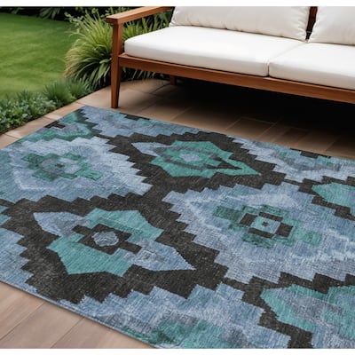 HomeRoots Aztec Transitional Rectangle Outdoor Rug