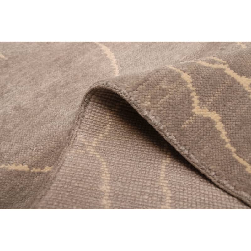 ECARPETGALLERY Hand-knotted Mystique Grey Wool Rug - 2'6 x 8'0