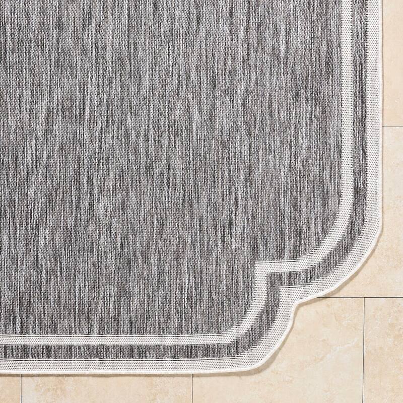 Livabliss Miami Beach Traditional Indoor/Outdoor Area Rug