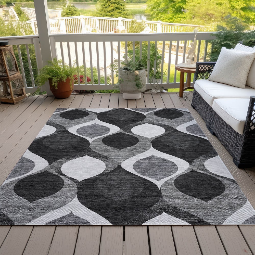 Machine Washable Indoor/ Outdoor Chantille Contemporary Geo Rug