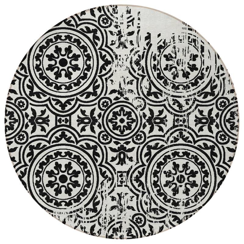 HomeRoots Medallion Transitional Rectangle Outdoor Rug