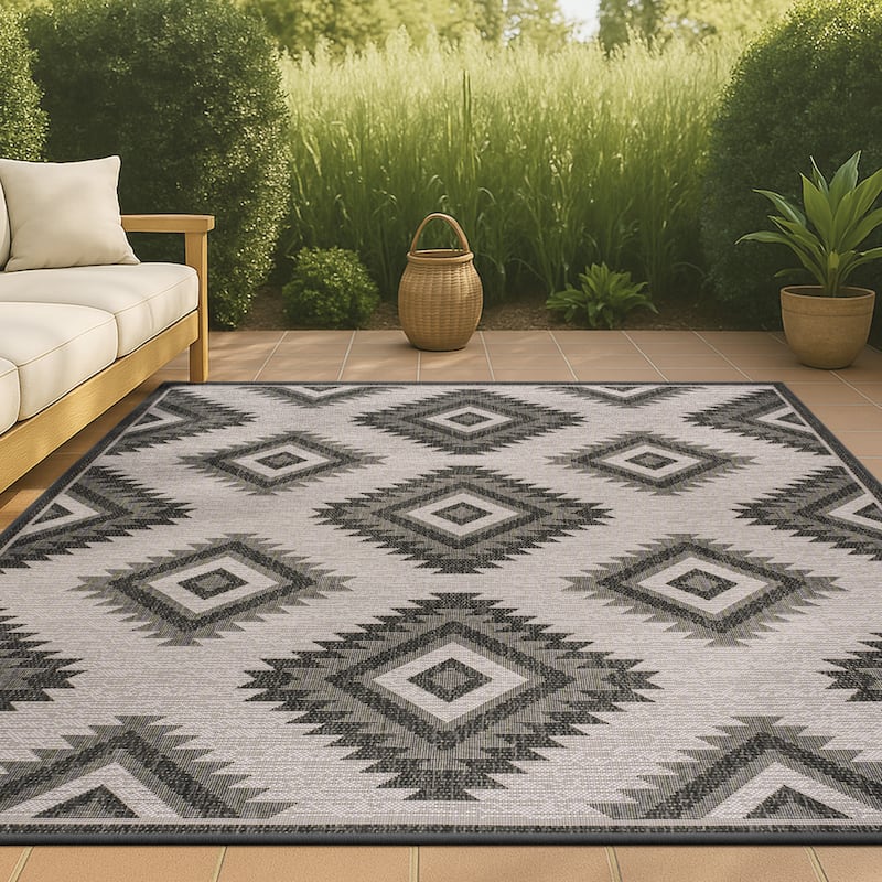 JONATHAN Y Aimee Geometric Moroccan Diamond Black/Cream Indoor/Outdoor Area Rug