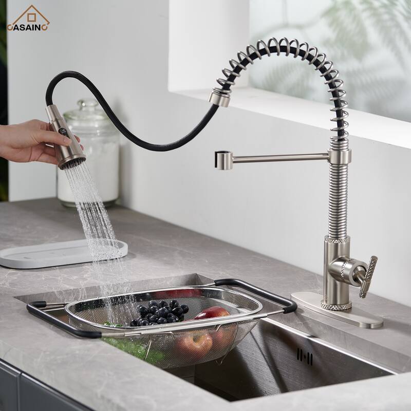 Single Handle Pull Down Sprayer Kitchen Faucet