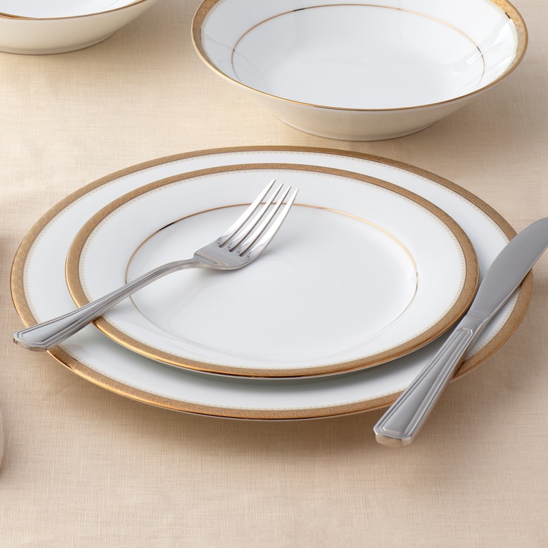 Noritake Charlotta 30-Piece Dinnerware Set, Service for 6