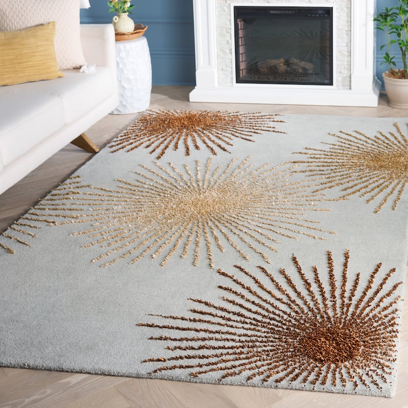 SAFAVIEH Handmade Soho Sade New Zealand Wool Rug - 5' x 8' - Light Blue/Multi