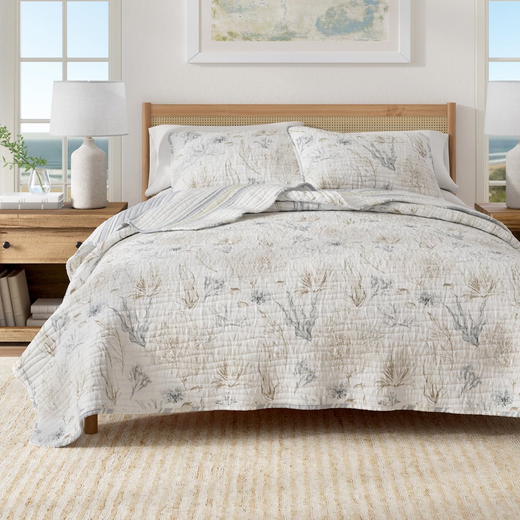 Linery & Co. Coastal Coral Quilt Set with Shams