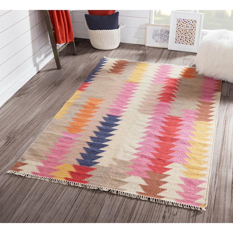 Momeni Caravan Hand Woven Wool Geometric Area Rug