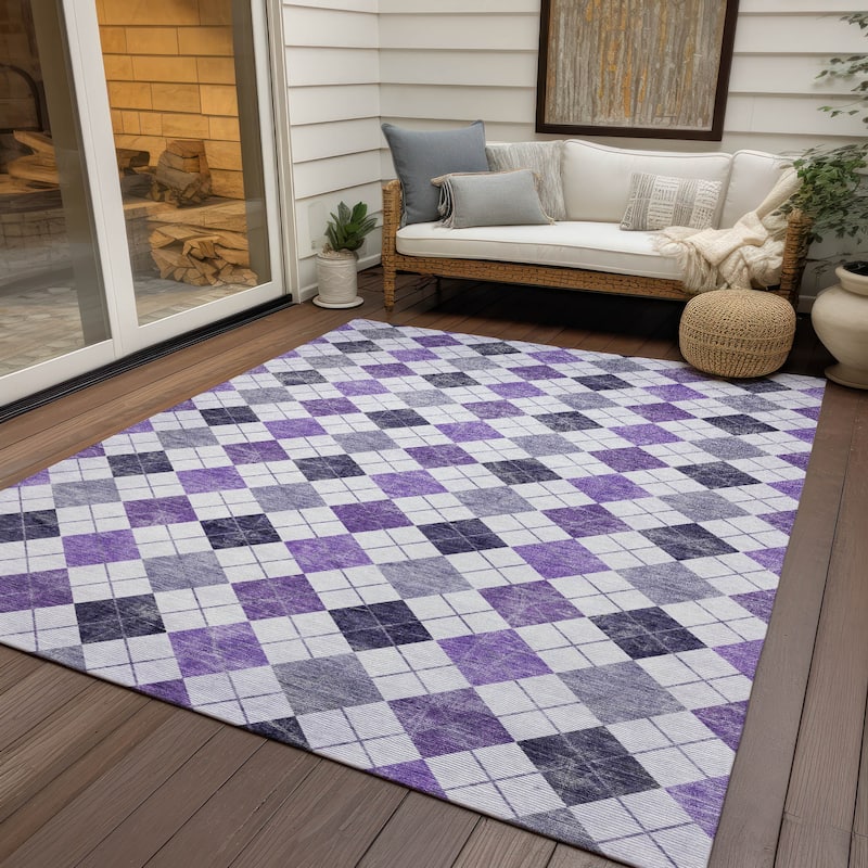 Machine Washable Indoor/ Outdoor Modern Argyle Chantille Rug