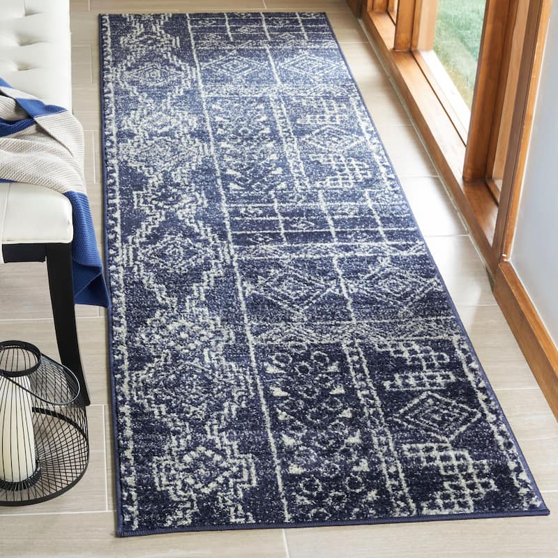 SAFAVIEH Adirondack Meri Vintage Boho Oriental Rug - 2'6" x 8' Runner - Navy/Silver