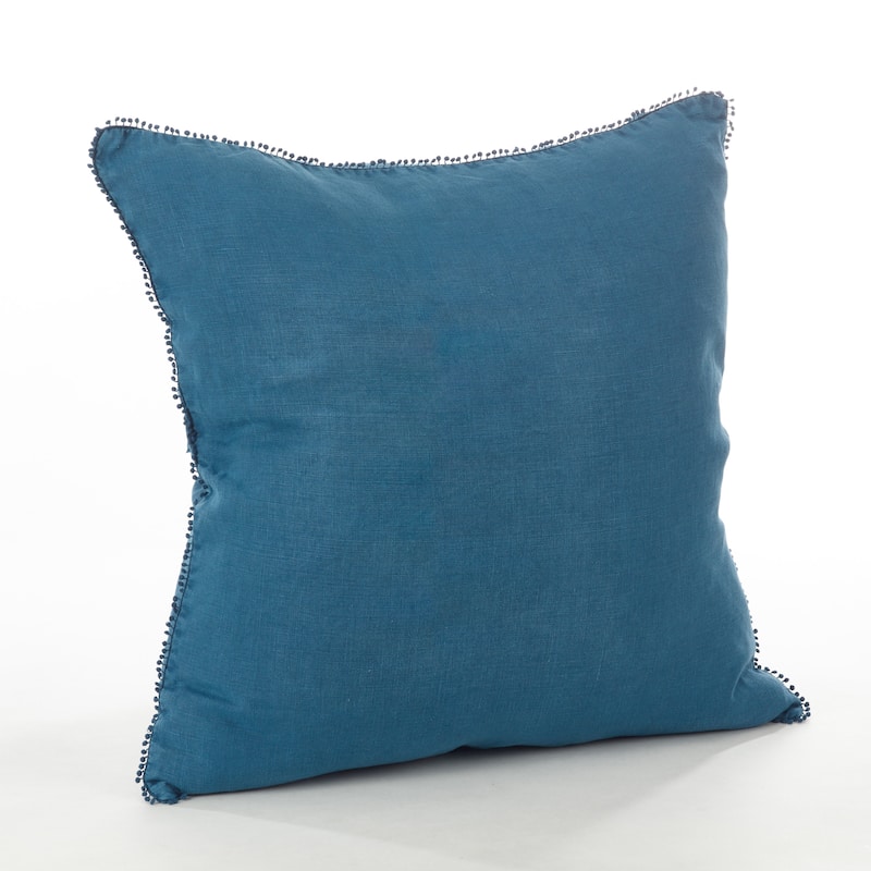 Pom Pom Design Throw Pillow