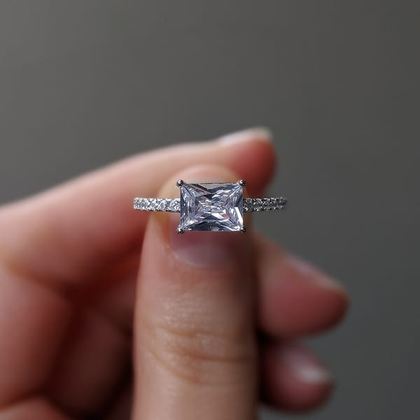 925 Sterling Silver Cubic Zirconia with Prong Set Ring Size 5-9 925 Sterling Silver Cubic Zirconia with Prong Set Ring Size 5-9