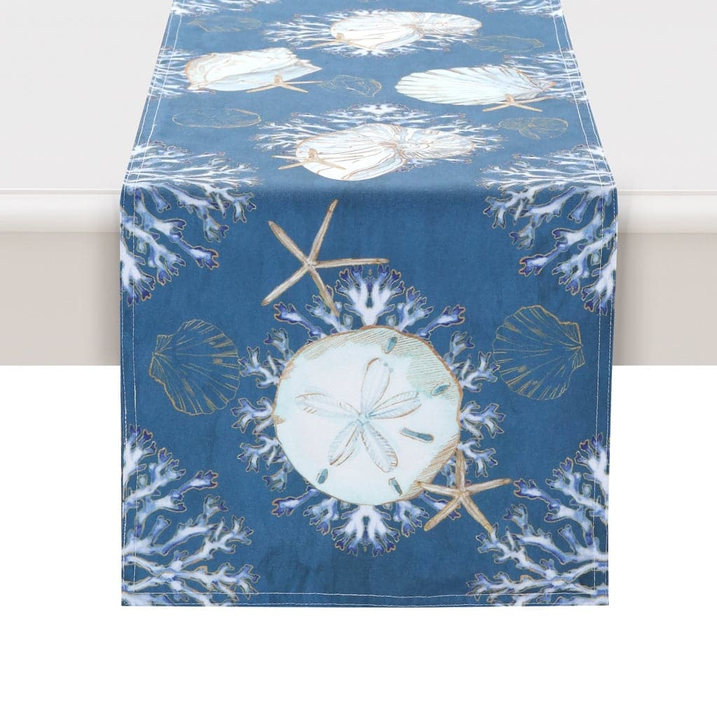 Laural Home Playa Shells Table Runner
