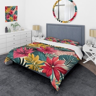 Designart "Jungle pattern florals Palm leaves II" Jungle Bedding Cover Set - Traditional Bed Set with Shams
