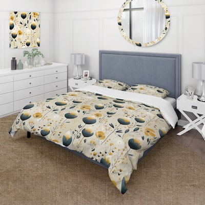 Designart "Teal Coastal Serene Floral Pattern" Yellow Cottage Bedding Set With Shams