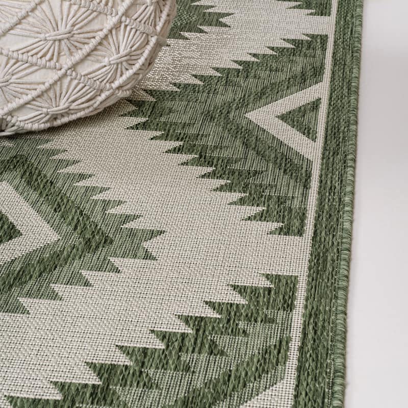 JONATHAN Y Aimee Geometric Moroccan Diamond Black/Cream Indoor/Outdoor Area Rug