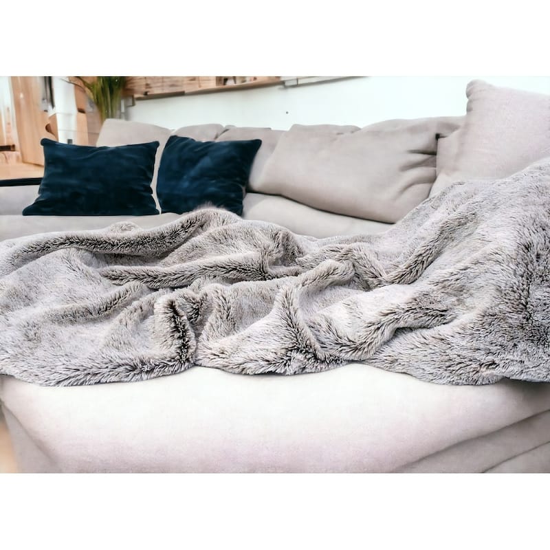 HomeRoots Gray Faux Fur Ombre Plush Throw - Throw - Gray