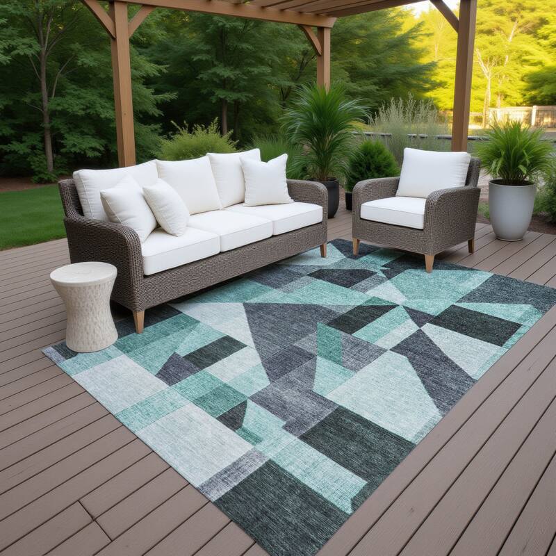 Machine Washable Indoor/ Outdoor Modern Geo Chantille Rug