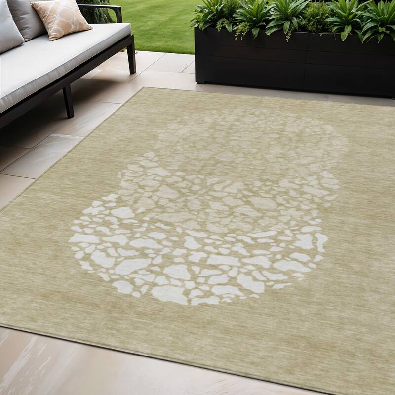 HomeRoots Abstract Transitional Rectangle Outdoor Rug - 5' X 8'