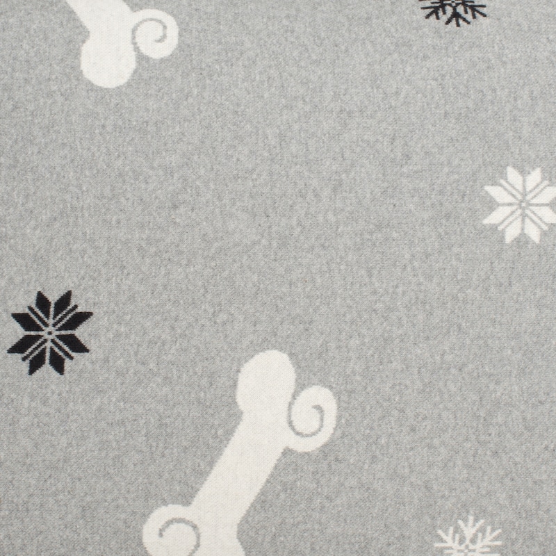 SAFAVIEH Pet Collection Snowflake Dog Bed