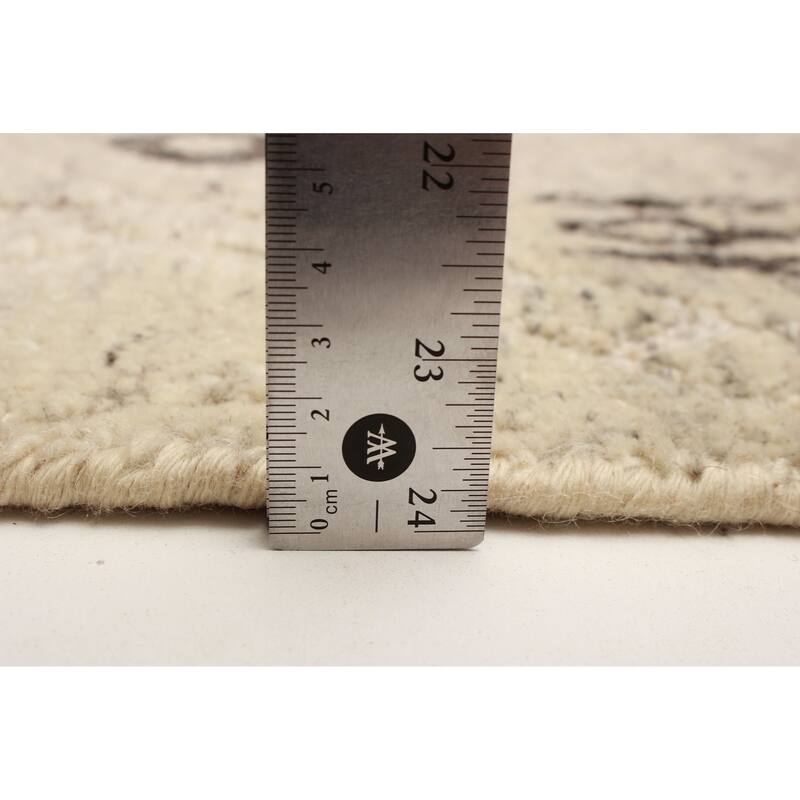 ECARPETGALLERY Hand-knotted Tangier Cream Wool Rug - 5'6 x 8'11