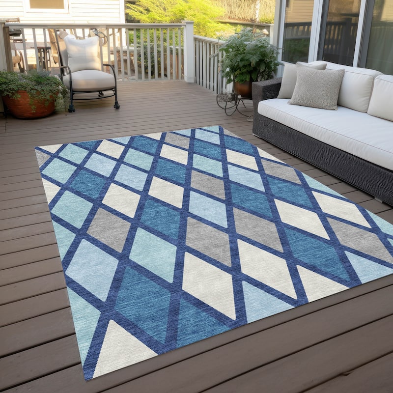 Machine Washable Indoor/ Outdoor Chantille Prism Diamond Rug