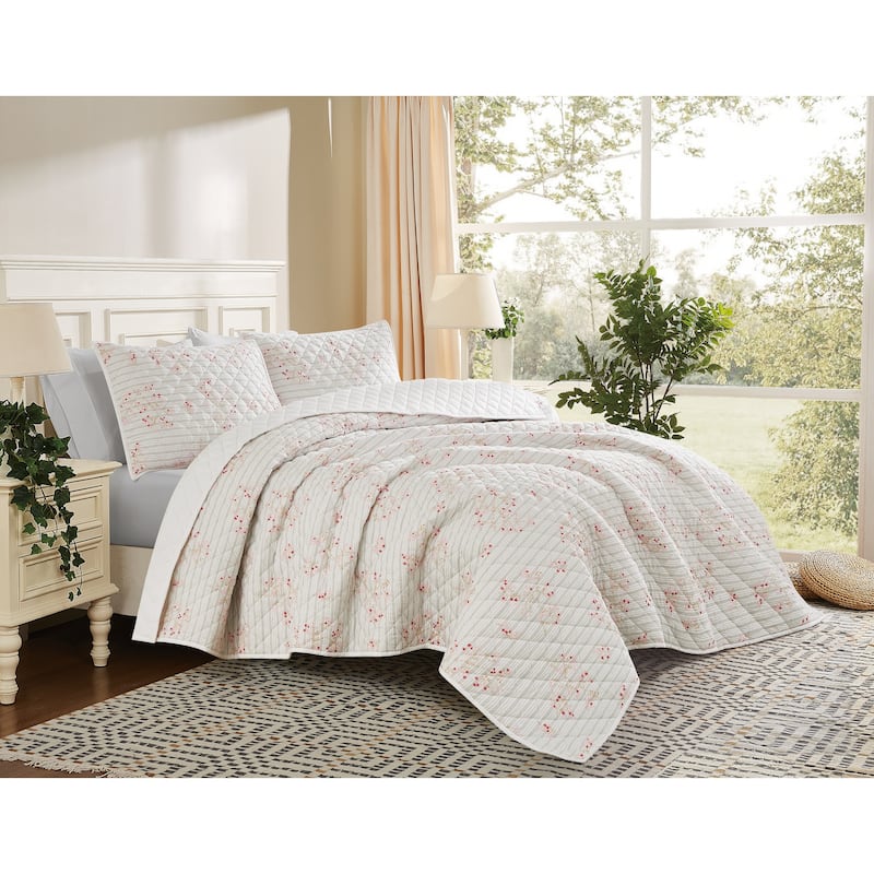 Cottage Classics Emma Floral Quilt Set
