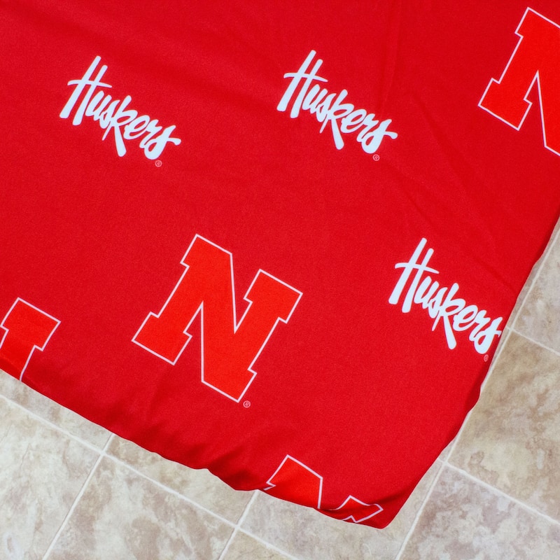 Nebraska Cornhuskers Tailgate Fitted Tablecloth, 33" x 33", Card Table