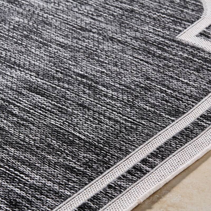 Livabliss Miami Beach Traditional Indoor/Outdoor Area Rug